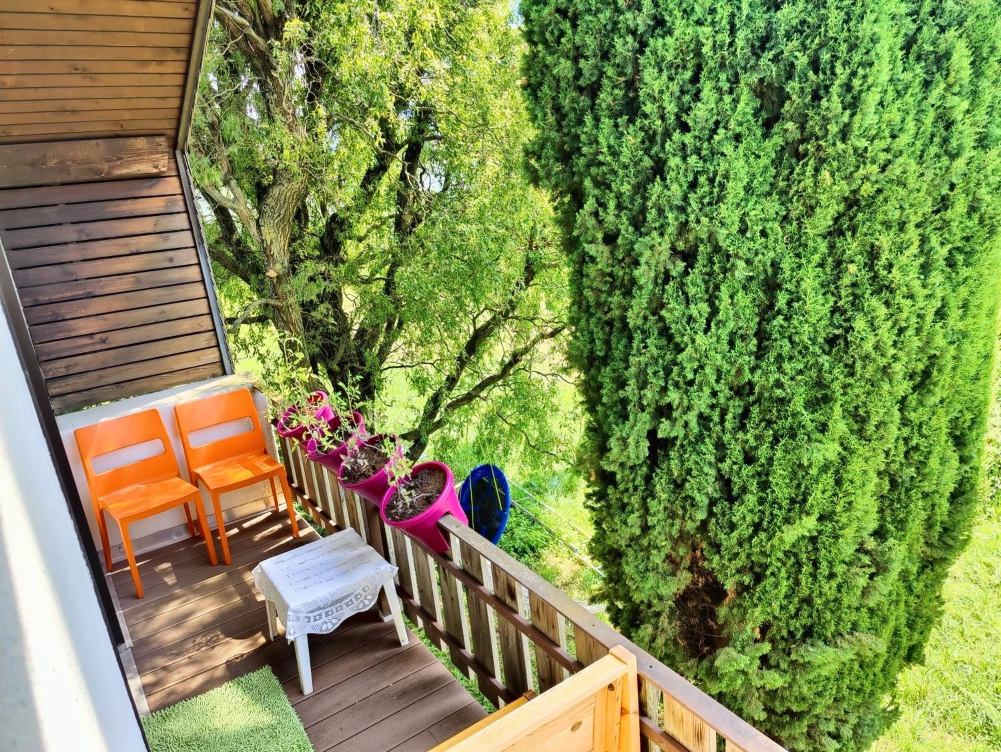 Wee Aroleid Hotel Port-Valais Kültér fotó